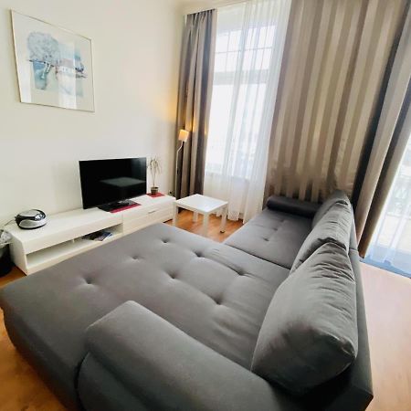 Doppelzimmer Humidor, Direkt Am Alten Strom Rostock Esterno foto