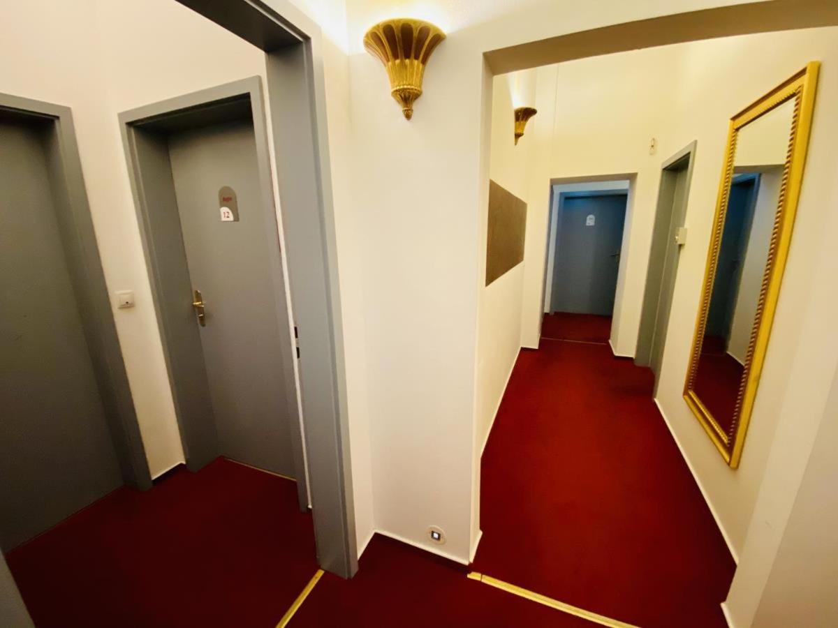 Doppelzimmer Humidor, Direkt Am Alten Strom Rostock Esterno foto