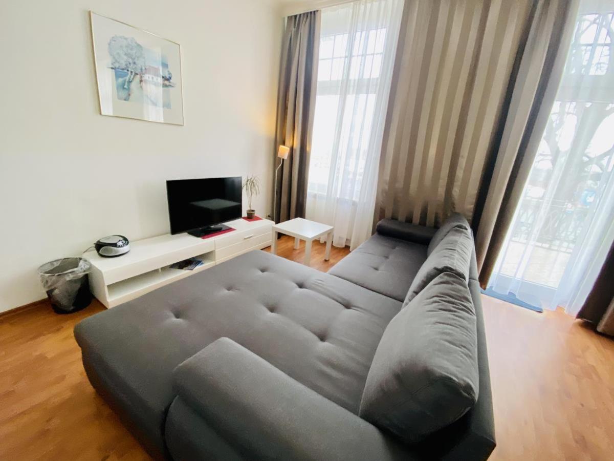 Doppelzimmer Humidor, Direkt Am Alten Strom Rostock Esterno foto