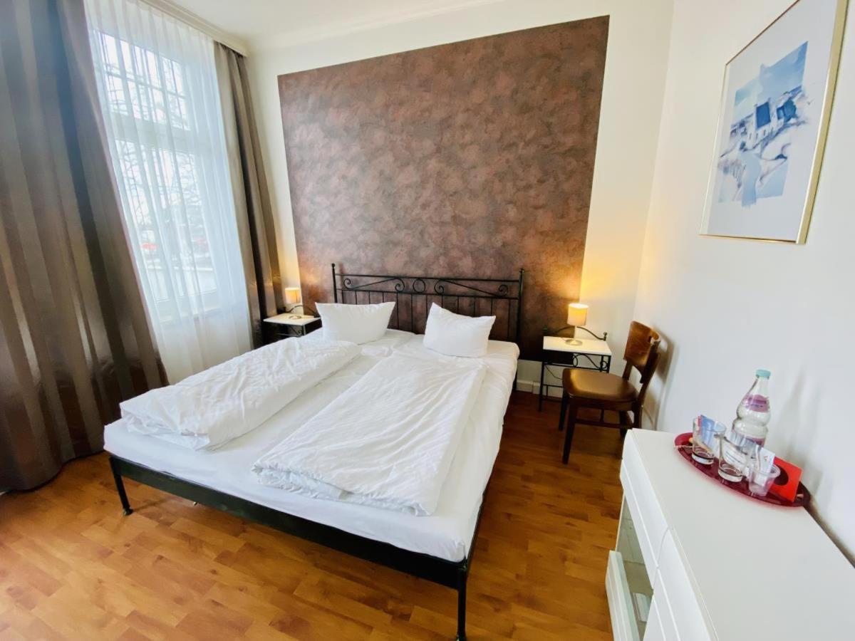 Doppelzimmer Humidor, Direkt Am Alten Strom Rostock Esterno foto